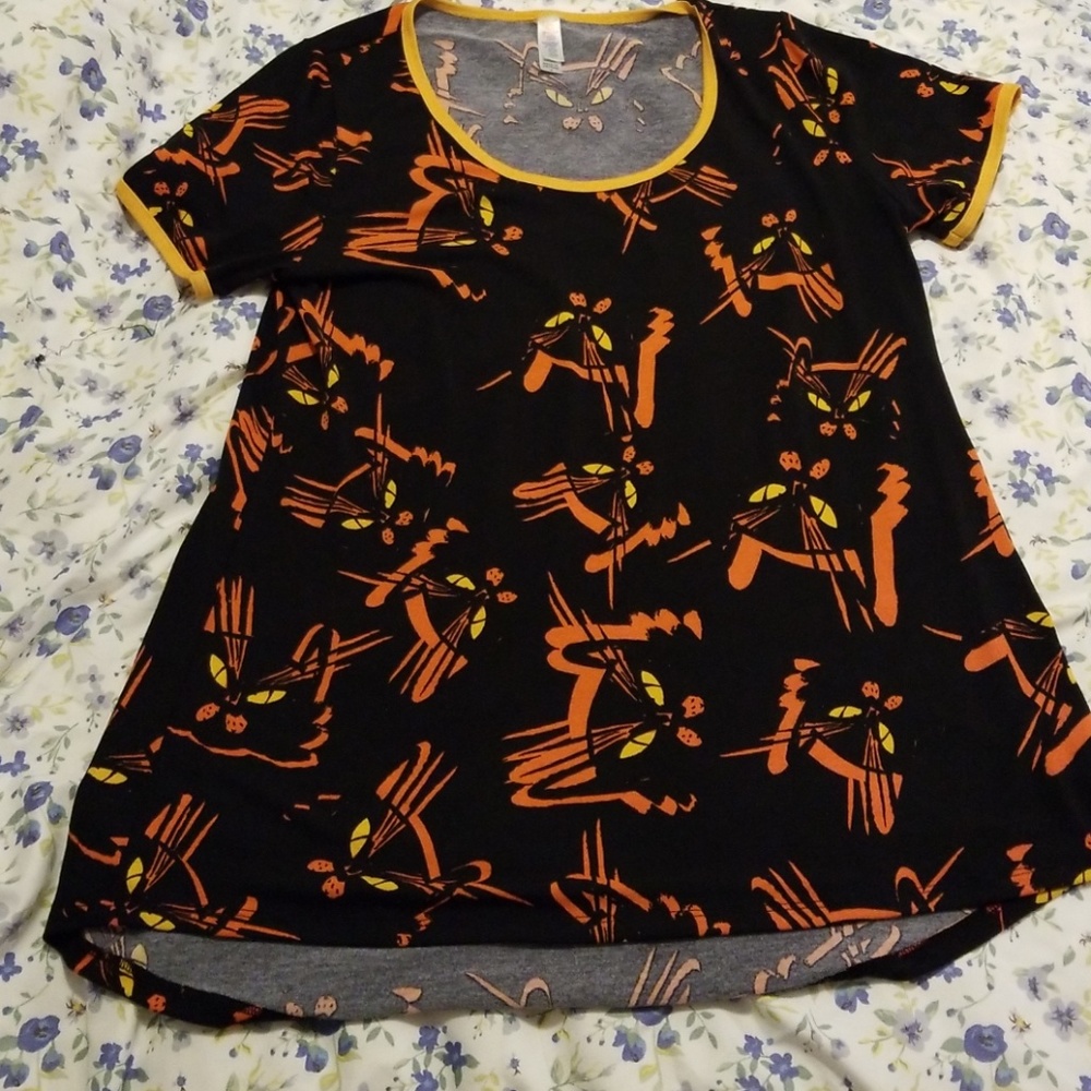 Lularoe classic tee, size Small
